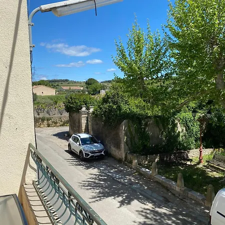 De Village Avec Terrasse Apartamento