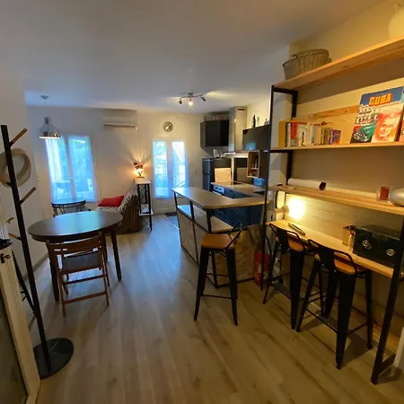 Apartamento De Village Avec Terrasse Plaissan