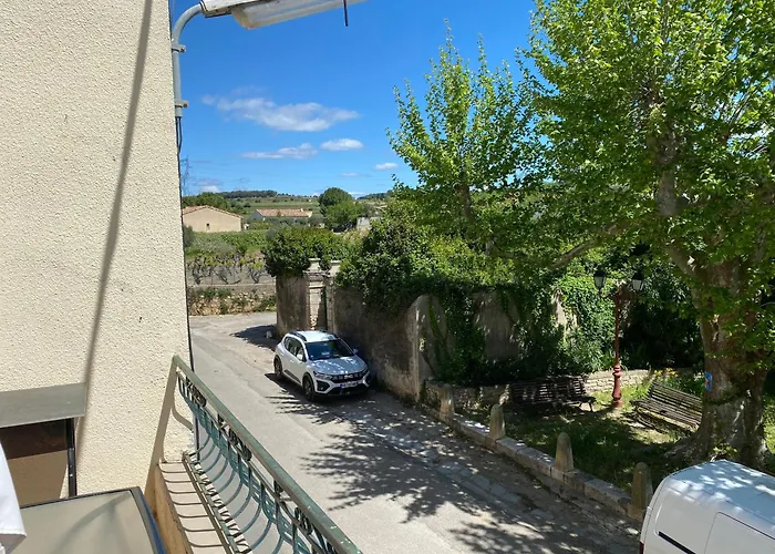 De Village Avec Terrasse Appartement
